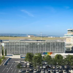Aeroport de Marseille transfert shuttle et navette en van
