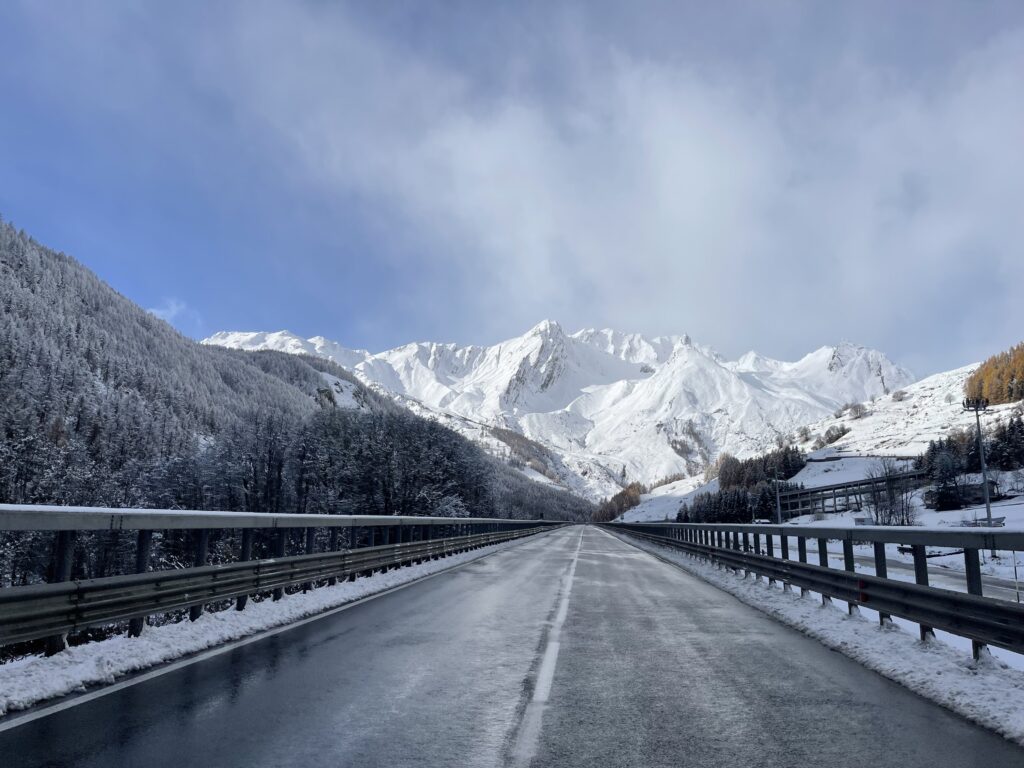 Transfert aéroport vers les stations de ski des Alpes françaises