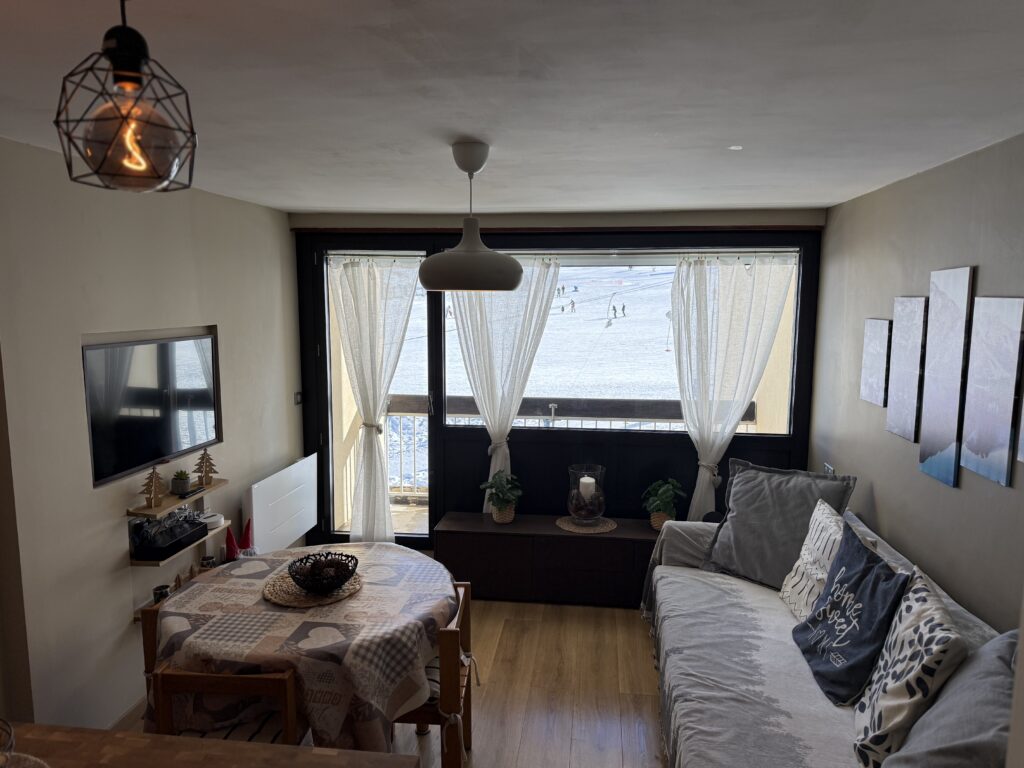 Montgenèvre Luxe & Conciergerie – Appartements au Pied des Pistes & Services Premium pour les Jeux 2030