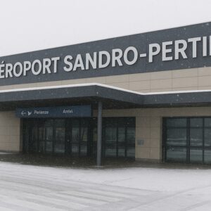 Aéroport international de Turin Service de Transfert, station de sports d'hiver avec mini Vans