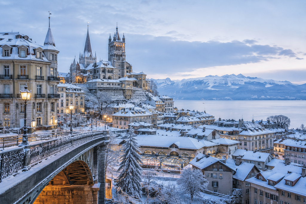 societe de transfert shuttle ski dans les alpes francaise Lausanne en suisse